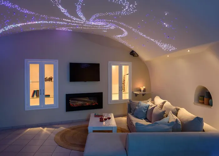 Suite Home Santorini Fira 