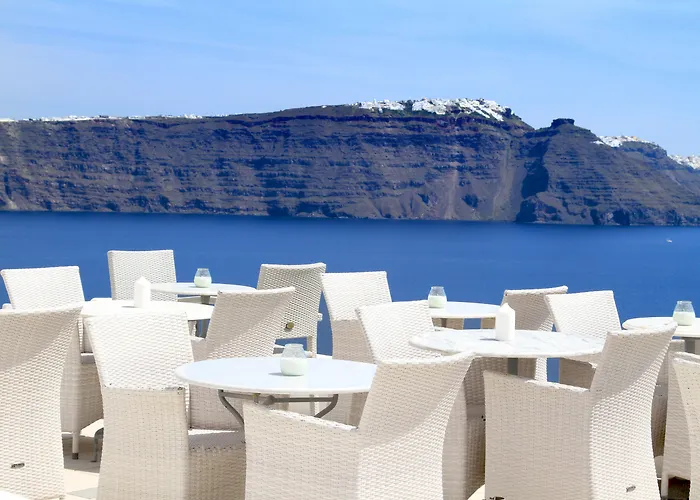 Hoteles Baratos en Oia (Santorini) 