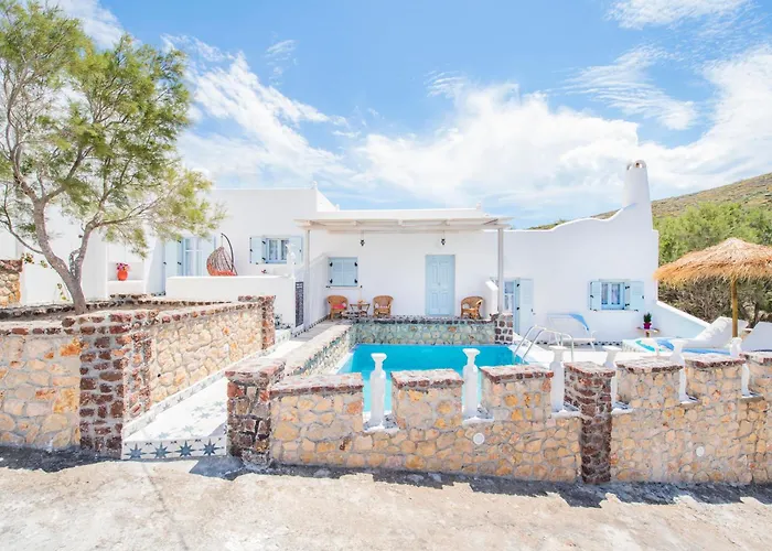 Starlight Luxury Seaside Villa & Suites Imerovigli 