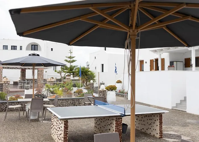 Megalochori (Santorini) hotels near Art Space