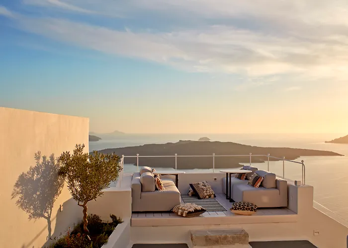 Cosmopolitan Suites - Small Luxury Hotels Of The World Fira 