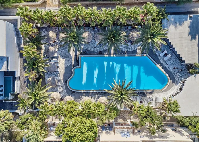 Hoteles de 4 Estrellas en Perissa (Santorini) 