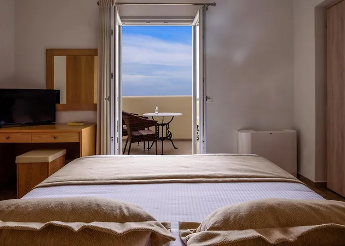 Aliter Suites Fira  con Piscina