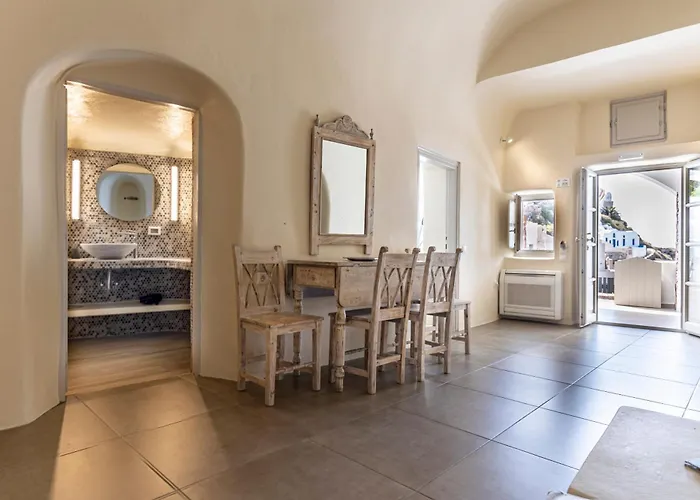 Hôtels 4 étoiles à Oia (Santorini)