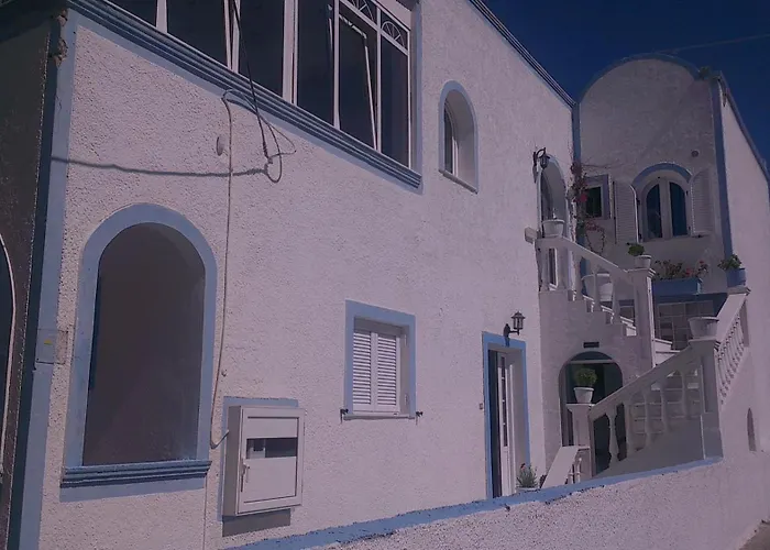 Boutique Pension Ptolemeos Fira 