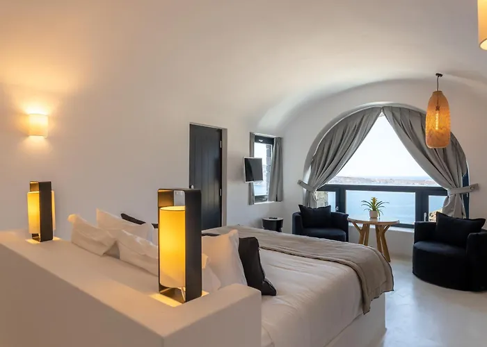 Lodges in Santorini