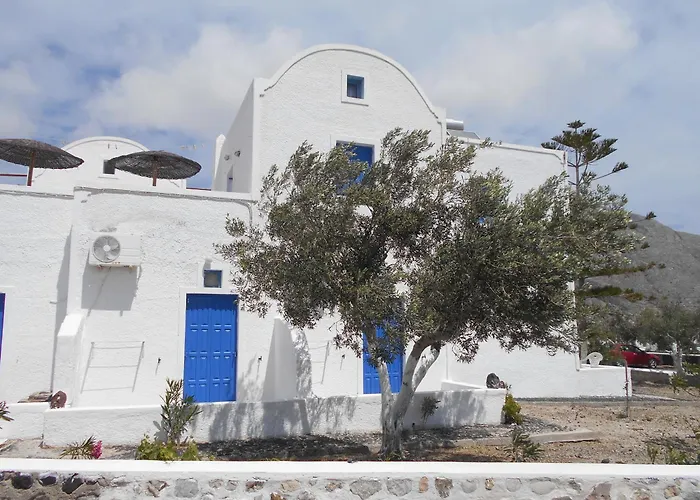 Emporio (Santorini) Hotels