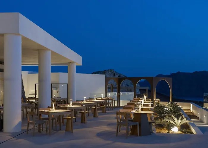 Santo Mine Oia Suites