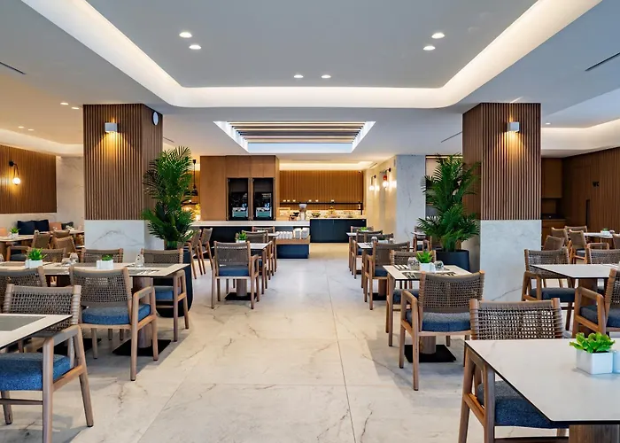 Los mejores  6 Hoteles Spa en Fira (Santorini) para una Escapada de Relax 