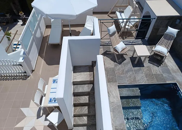 Chariot Apartments Santorini Kamári