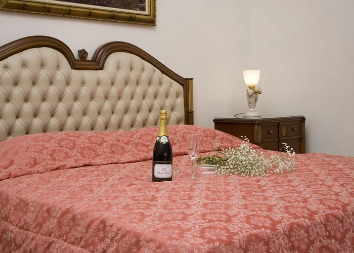 Cabana 112 Cliff Suites Fira 