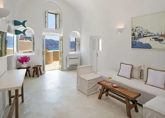 Hoteles de Playa en Oia (Santorini) 