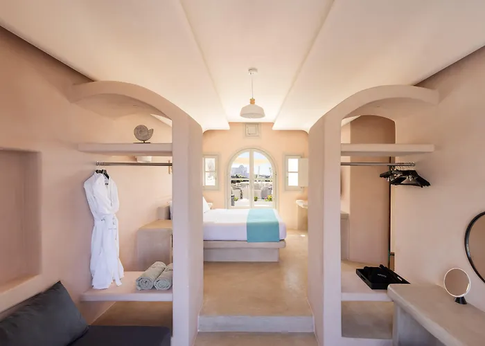 Danae Suites Santorini Ia