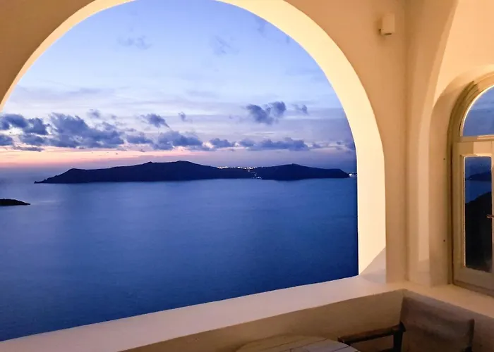 Yposkafo Suites - Private Studio - Santorini Fira 