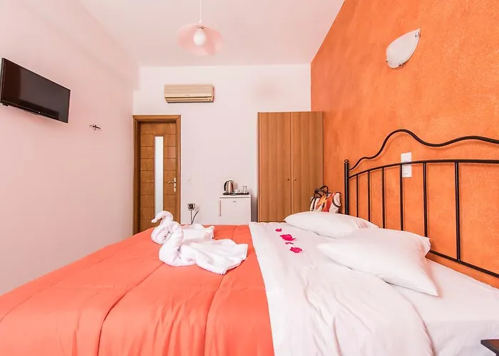 Perissa (Santorini) 3 Star Hotels