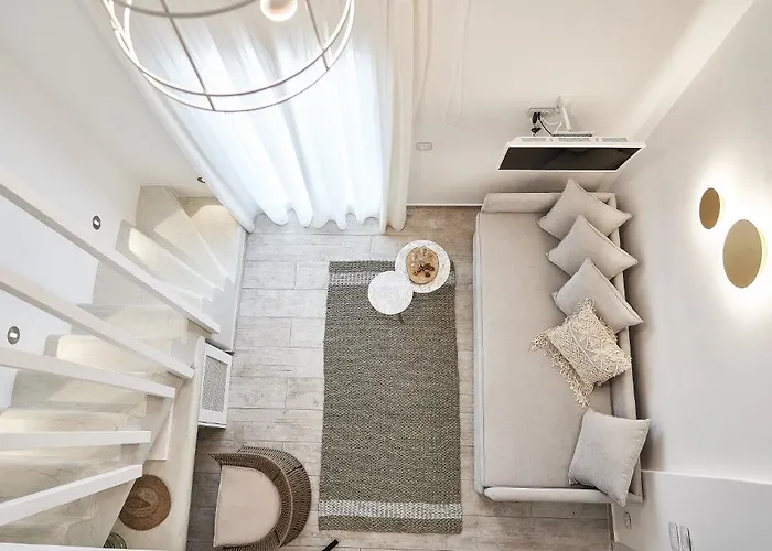 Petri Suites Perivolos 